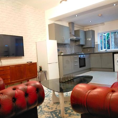 4 Bed Entire House - Heart Of The City - Near Sufc Σέφιλντ Εξωτερικό φωτογραφία